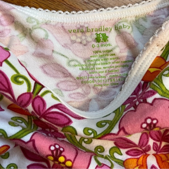 Vera Bradley floral sleeper bodysuit size 0-3 months - Picture 3 of 3